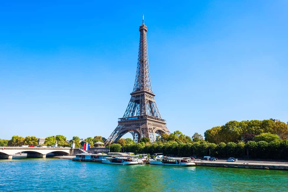 Paris: City Pass – Eiffel, Louvre & 27+ Must-See Sights - Louvre fast-track entry and the optional walking tour