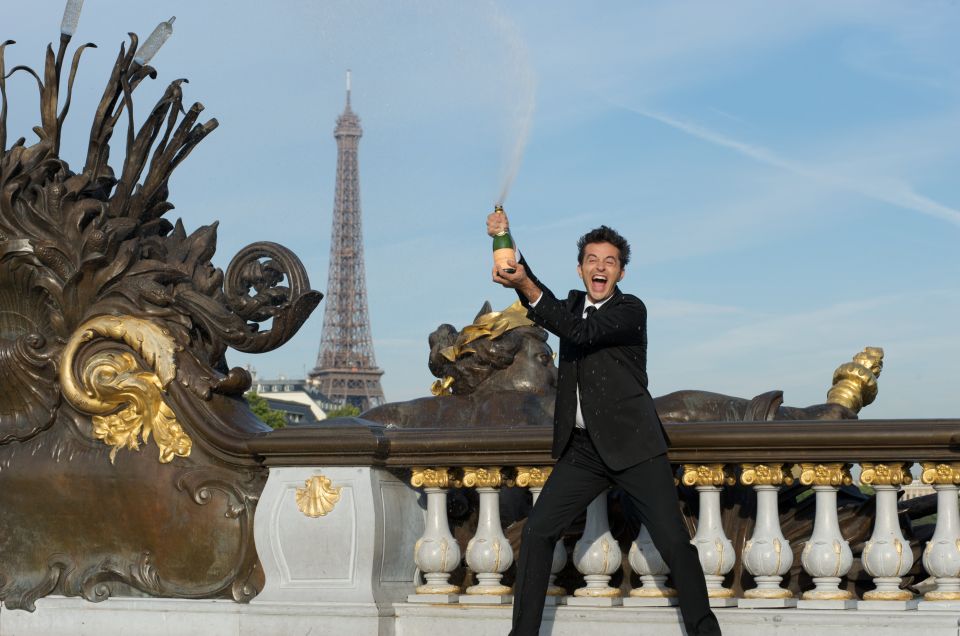 Paris: Comedy Show in English - How to Become a Parisian - Value for Your Time in Paris: Ticket, Theatre, and Useable Tips