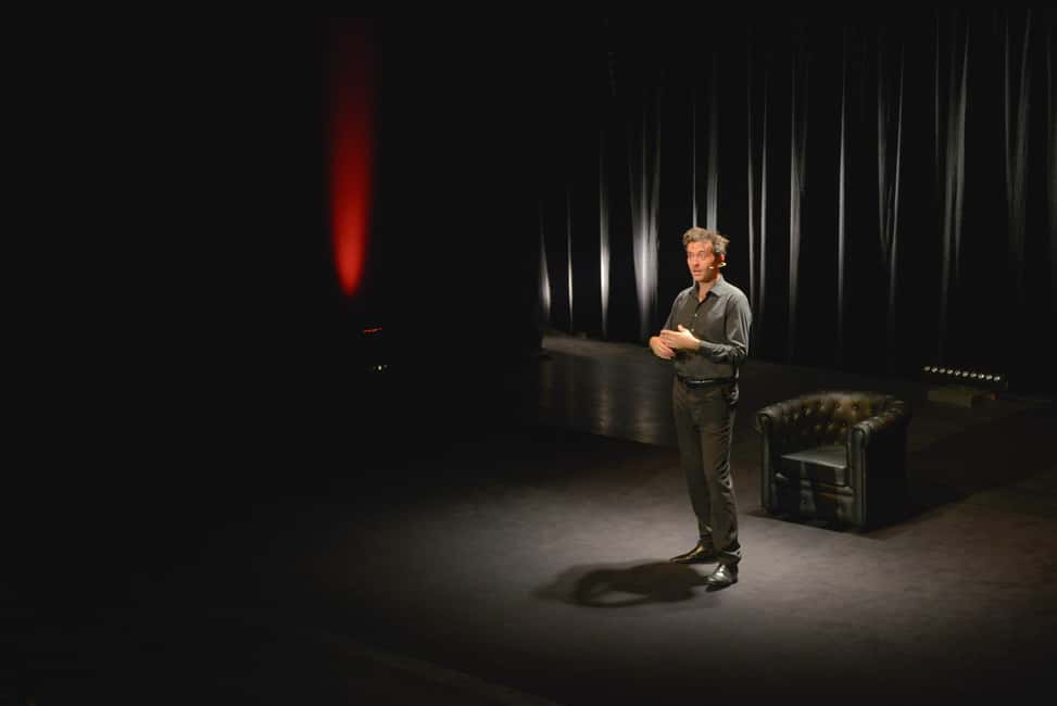 Paris: Comedy Show in English - How to Become a Parisian - Meeting Point and Timing: What to Expect on Arrival