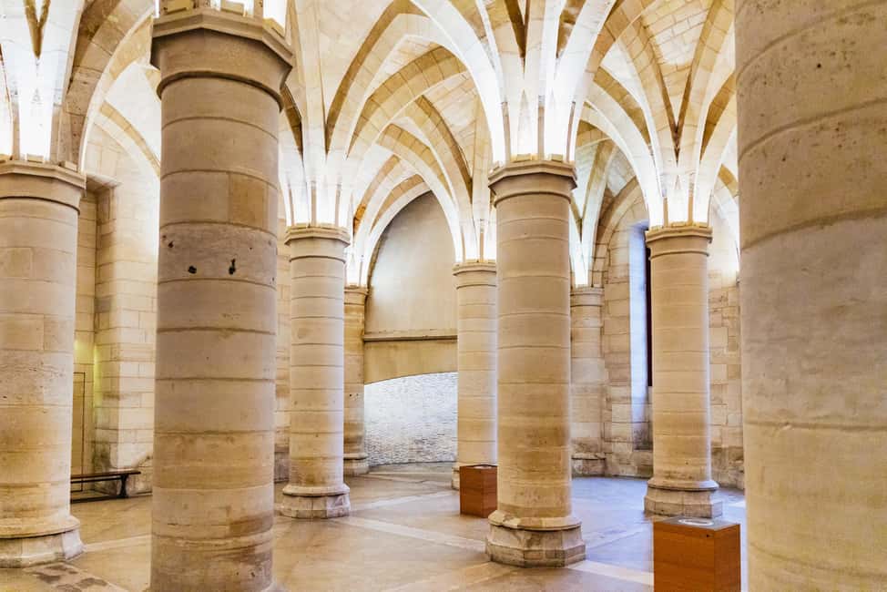 Paris: Conciergerie Ticket with Histopad - Conciergerie in one ticket: palace to guillotine waiting room