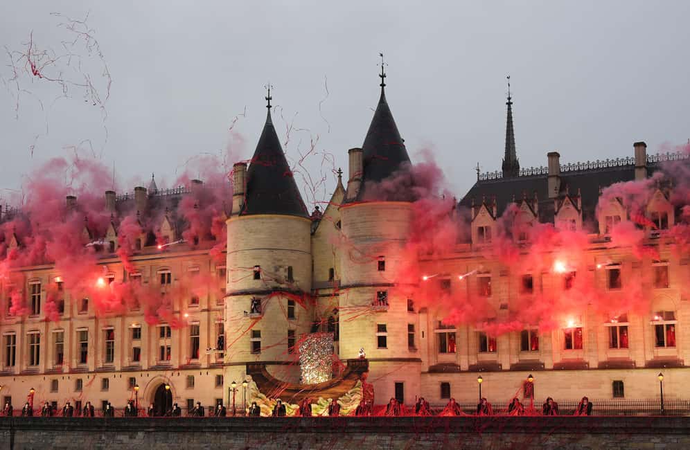Paris: Conciergerie Ticket with Histopad - What you’ll see: cells, tombs, Marie Antoinette’s chapel cell, and Salle des Gens d’Armes