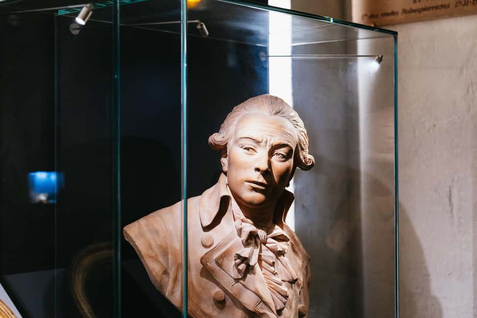 Paris: Conciergerie Ticket with Histopad - Self-guided visit reality: audio guide help and where you might get stuck