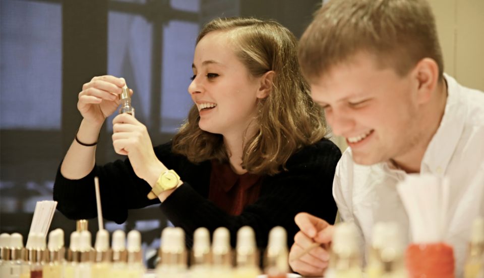 Paris: Create your Signature Scent Perfume Workshop - The big idea: notes, chords, and why perfume acts alive