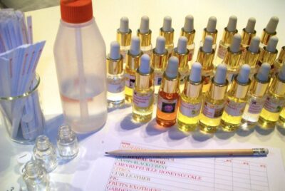 Paris: Create your Signature Scent Perfume Workshop - Your first step: smelling like a beginner, then thinking like a perfumer