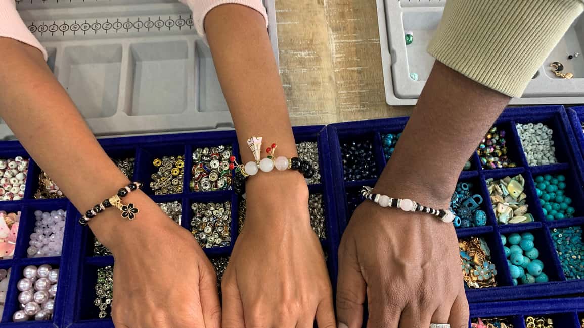 Paris: Custom Souvenir Bracelet Workshop - Key highlights to look for