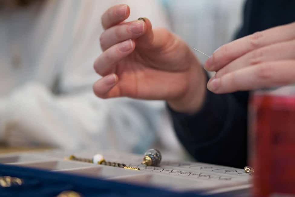 Paris: Custom Souvenir Bracelet Workshop - Who this workshop suits best (and who might skip it)