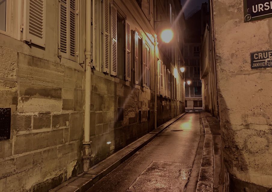 Paris: Dark History and Ghostly Guided Walking Tour - Key things you’ll notice fast
