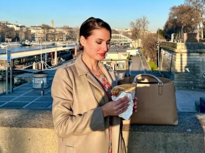 Paris: Day or Sunset Cruise with Drink, Ice Cream or Dessert - Meeting at Bateaux Parisiens: The Eiffel Tower Starts Here