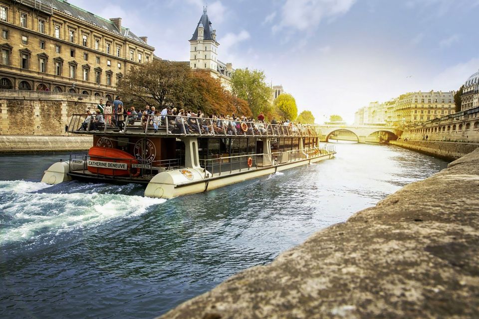 Paris: Day or Sunset Cruise with Drink, Ice Cream or Dessert - What to Wear and Bring (So the Cruise Feels Easy)