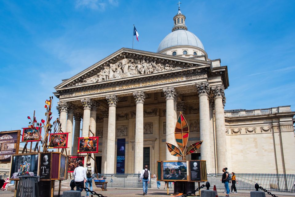 Paris: E-bike tour - Monumental and Hidden Paris - The Latin Quarter streets: Mouffetard, place de la Contrescarpe, and memories