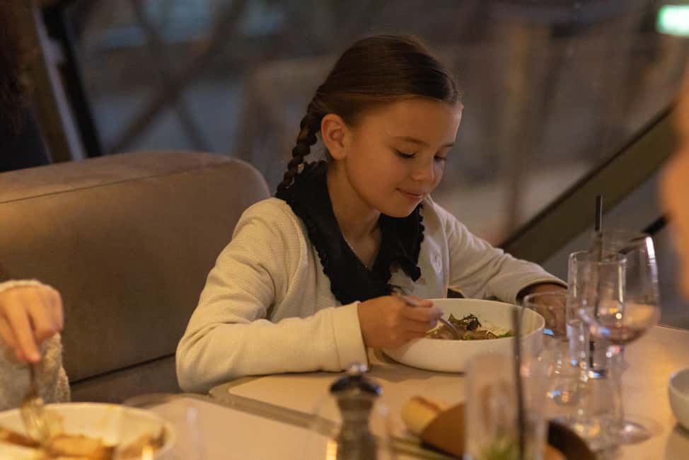 Paris: Early Dinner at Madame Brasserie in the Eiffel Tower - Seating and views: Cœur Brasserie vs Seine View (and why you can’t pick)