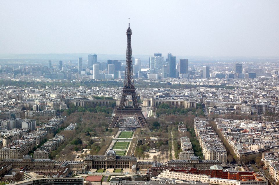 Paris: Eiffel Tower Access w/ Audioguide and Optional Cruise - The audio guide app: making the Iron Lady feel personal