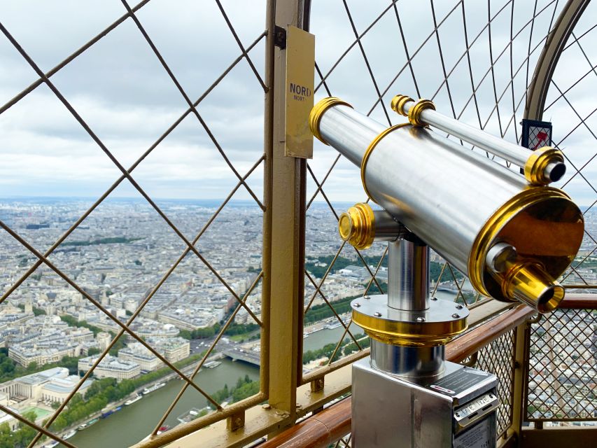Paris: Eiffel Tower Elevator 2nd Level and Summit Access - Summit Access: Standard entry means you still manage crowds