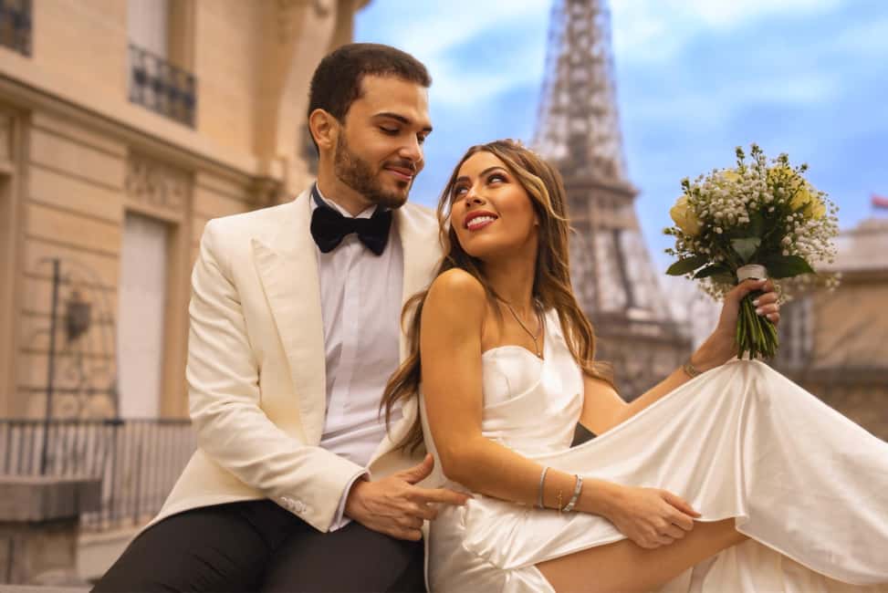 Paris: Eiffel Tower & Louvre Private Photoshoot - Why this private Eiffel Tower and Louvre shoot beats the usual selfie chaos