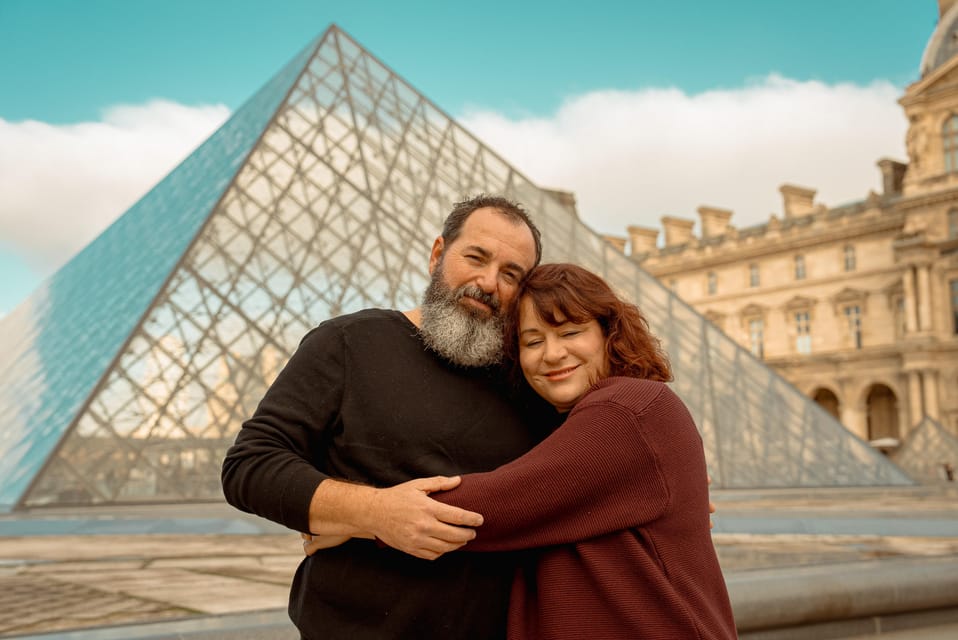 Paris: Eiffel Tower & Louvre Private Photoshoot - Louvre Pyramid stop: portraits with Paris level, not chaos level