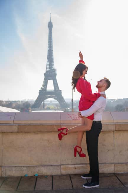 Paris: Eiffel Tower Photoshoot with a Professional - Why This Eiffel Tower Photoshoot Feels Worth It