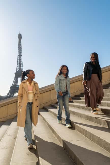 Paris: Eiffel Tower Private Professional Photoshoot - The Eiffel Tower Photo Stop: The Money Shot Without the Marathon