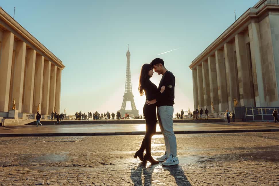 Paris: Eiffel Tower Street Photoshoot - Key things that make this Eiffel Tower shoot worth it
