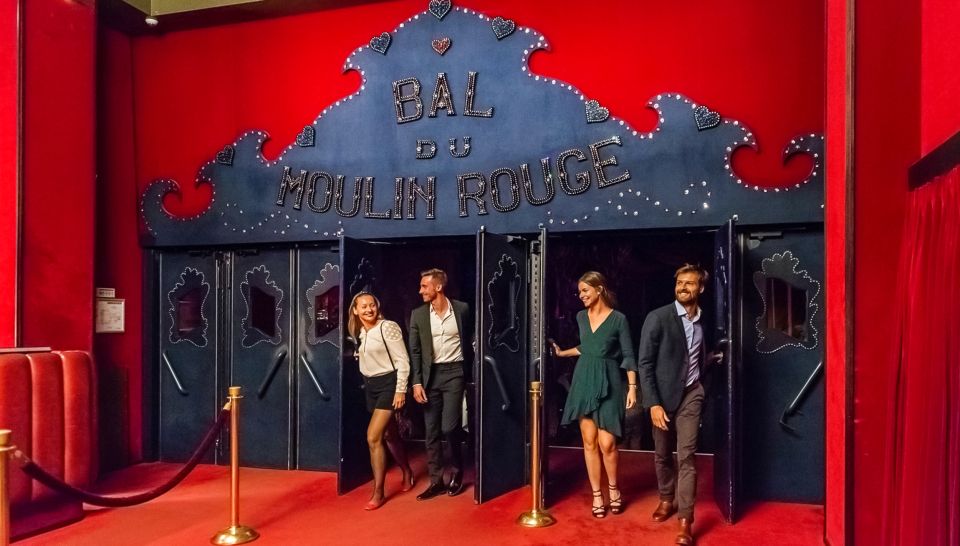 Paris: Evening Sightseeing Tour and Moulin Rouge Show - Meeting near the Eiffel Tower: place to find the Pariscityvision team