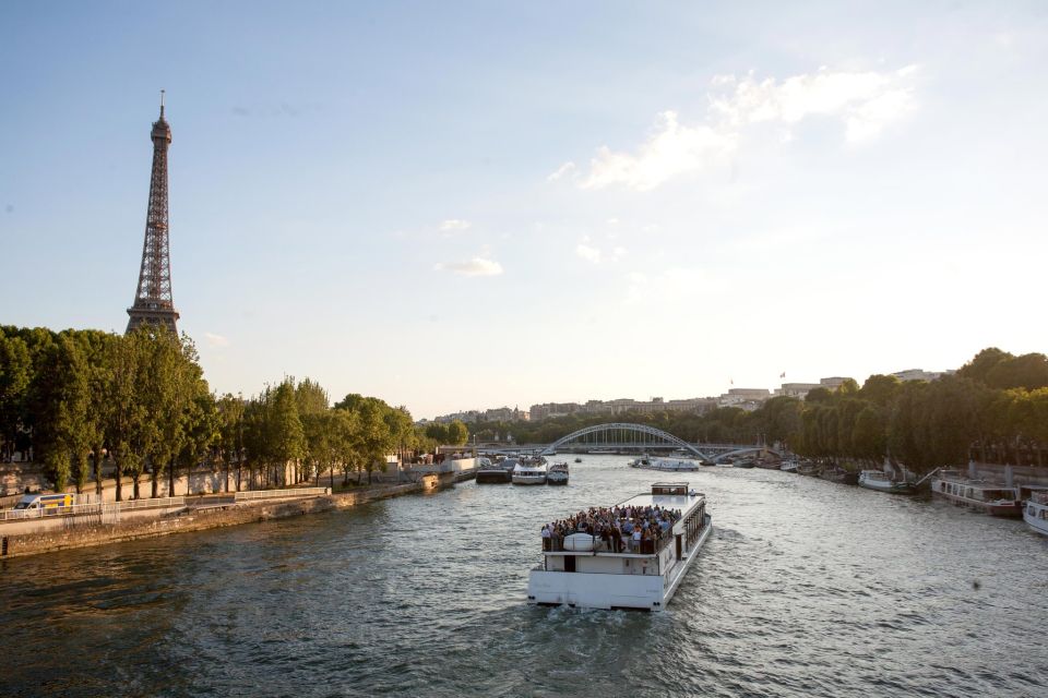 Paris Evening Snapshot Bike Tour - The best way to enjoy the ride: focus on moments, not every detail