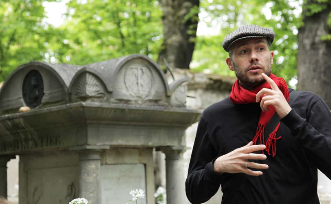 Paris: Famous Graves of Pere Lachaise Cemetery Guided Tour - Edith Piaf and the creative crowd (Montand, Signoret, Stein)