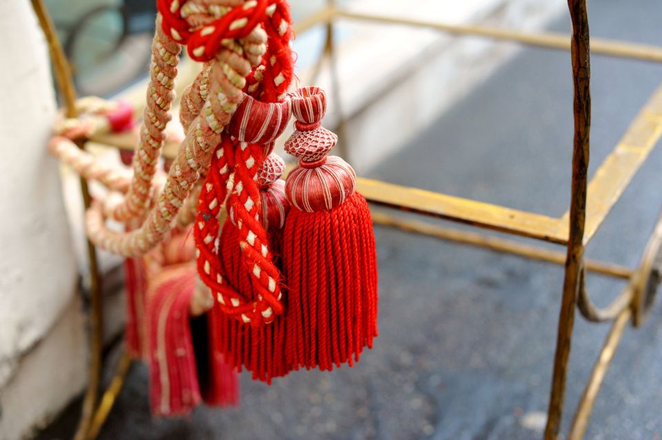 Paris: Flea Market Insider's Tour in Extra-Small Group - Key Things You’ll Notice on This Saint-Ouen Tour
