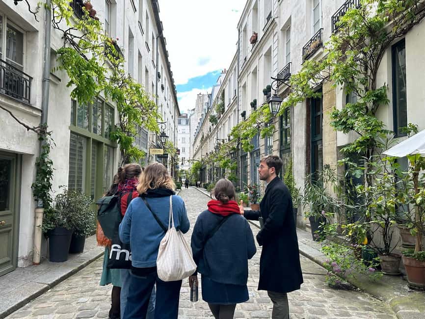 Paris: French Revolution Tour Relive the 14th July 1789 - Where the story starts: 11e energy and the lead-up to July 14