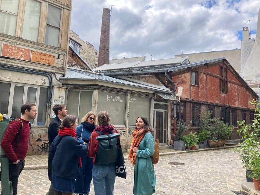 Paris: French Revolution Tour Relive the 14th July 1789 - A viewpoint and photo stop: take a breath and stitch it together