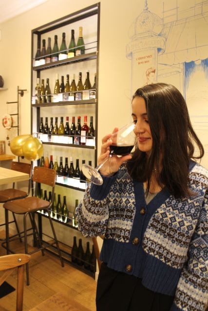 Paris: French Wine and Cheese Guided Tasting - Meet Simon at L’Oeno’Vice: a Paris wine bar with an owner’s touch