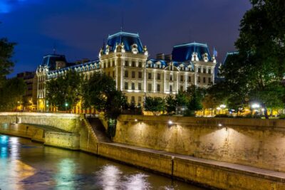 Paris: Ghosts, Legends & Mysteries Evening Walking Tour - Meeting at Pont Neuf: Start With Henry IV, Then Follow the Dark Thread