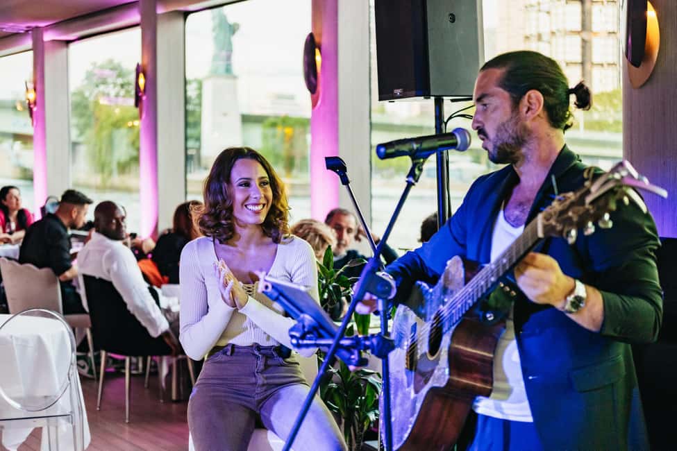 Paris: Gourmet Dinner Cruise on Seine River with Live Music - Upper deck strategy: how to get the best photos without rushing