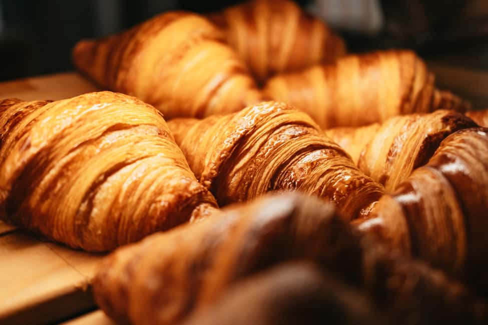 Paris: Gourmet Food Tour with Over 10 Tastings and Wine - Dietary limits and who should choose it