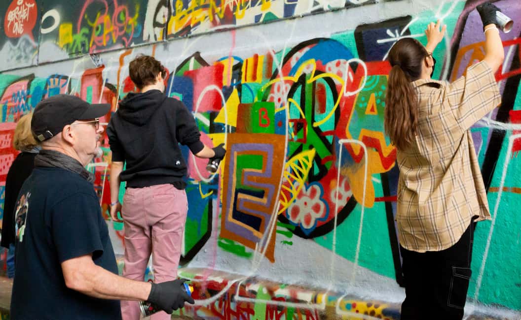 Paris: Graffiti and Street Art Workshop - Meeting opposite Café Poinçon and getting ready to spray