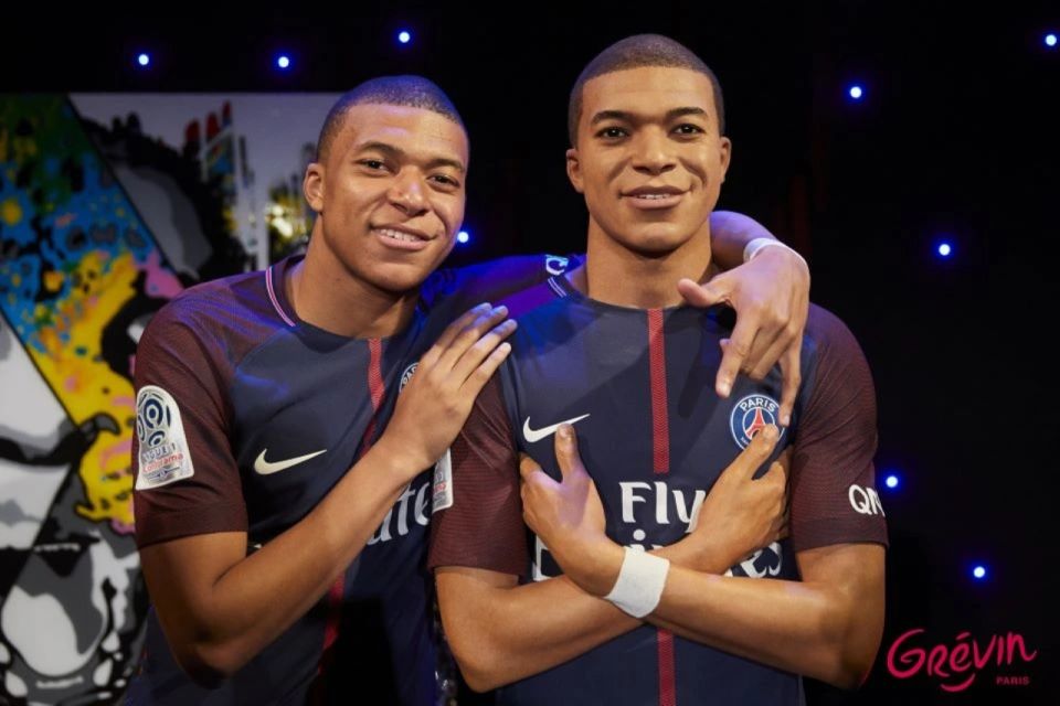 Paris: Grèvin Wax Museum and Seine River Cruise Tickets - Audio Commentary Included: What You’ll Learn Without Trying