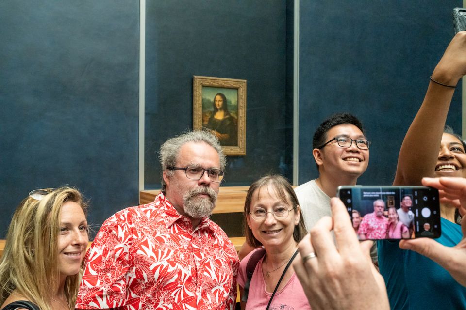 Paris: Guided Tour of the Must-Sees of the Louvre Museum - Pace, crowds, and group dynamics: where this tour shines
