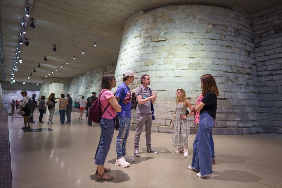 Paris: Guided Tour of the Must-Sees of the Louvre Museum - Price and value: $82 for a guided Louvre hit