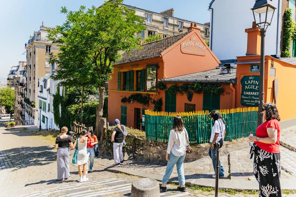 Paris: Hidden Gems of Montmartre with Local Guide - A little-known panorama and the photo you’ll actually want to keep