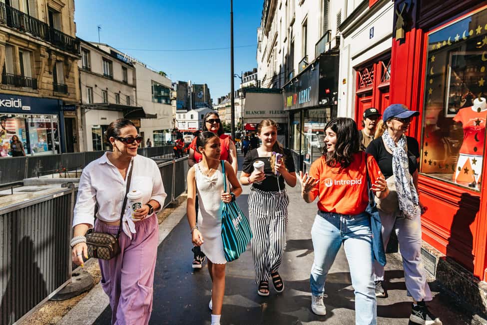 Paris: Hidden Gems of Montmartre with Local Guide - Meeting Blanche to Moulin Rouge: where the Montmartre story starts