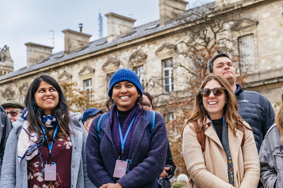 Paris: Ile de la Cité Walking Tour with Sainte-Chapelle - Flower-market stroll to Sainte-Chapelle: timed entry changes everything