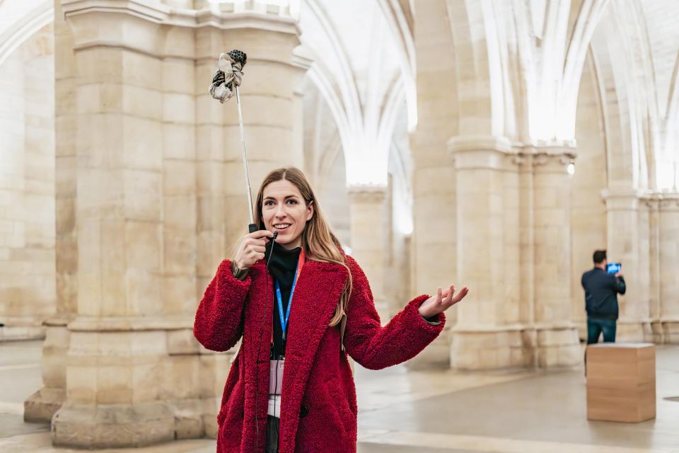 Paris: Ile de la Cité Walking Tour with Sainte-Chapelle - Rain, stairs, and your feet: plan for real walking in central Paris