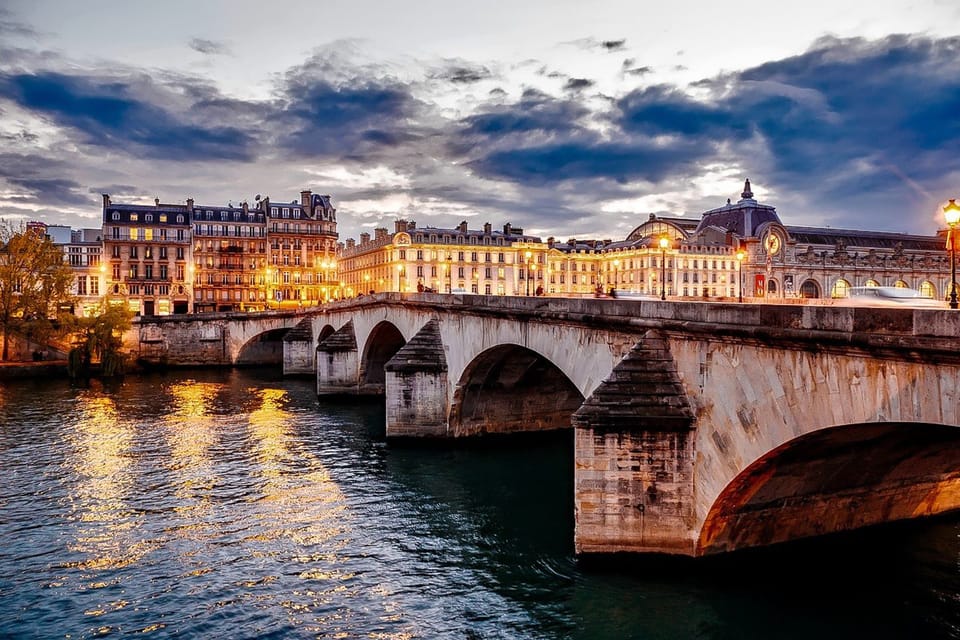 Paris: Illuminated Walking Tour - Tour Value for Different Types of Travelers
