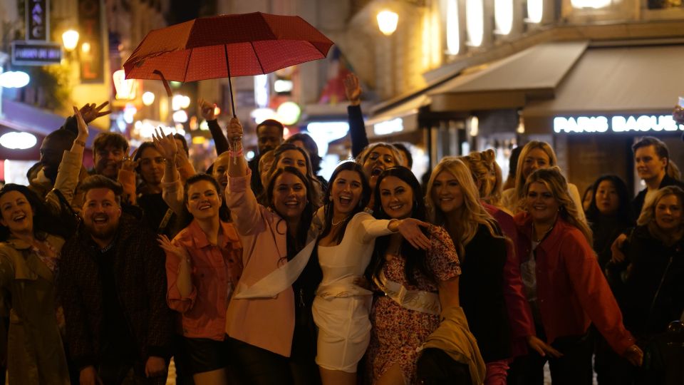 Paris: Latin Quarter Guided Pub Crawl to Bars and Clubs - RoadHouse Check-In: Getting Started at the Right Spot