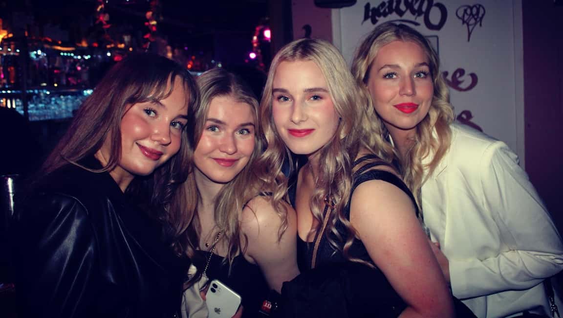 Paris: Latin Quarter Guided Pub Crawl to Bars and Clubs - Price and Value: Why $14 Feels Low for What You Get