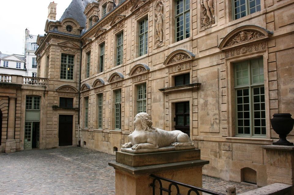 Paris: Le Marais Highlights Guided Small Group Walking Tour - Starting at Place des Vosges: calm, elegant, and perfectly placed