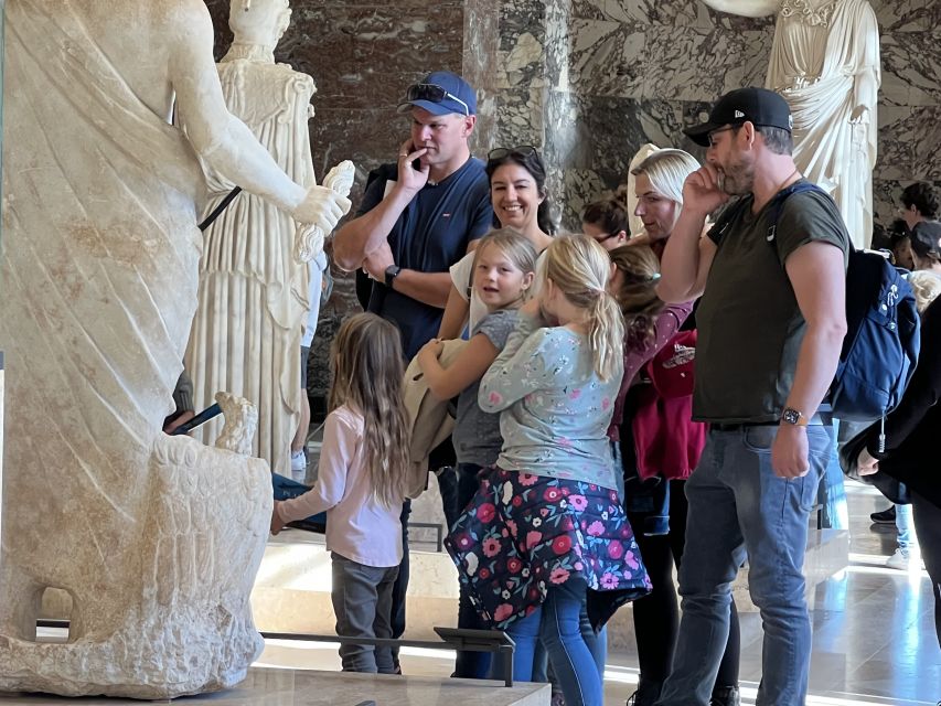 Paris Louvre: 2-Hour Private Tour for Groups or Families - Your Guide’s Game Plan: 4–6 Stops, Starting at the Mona Lisa