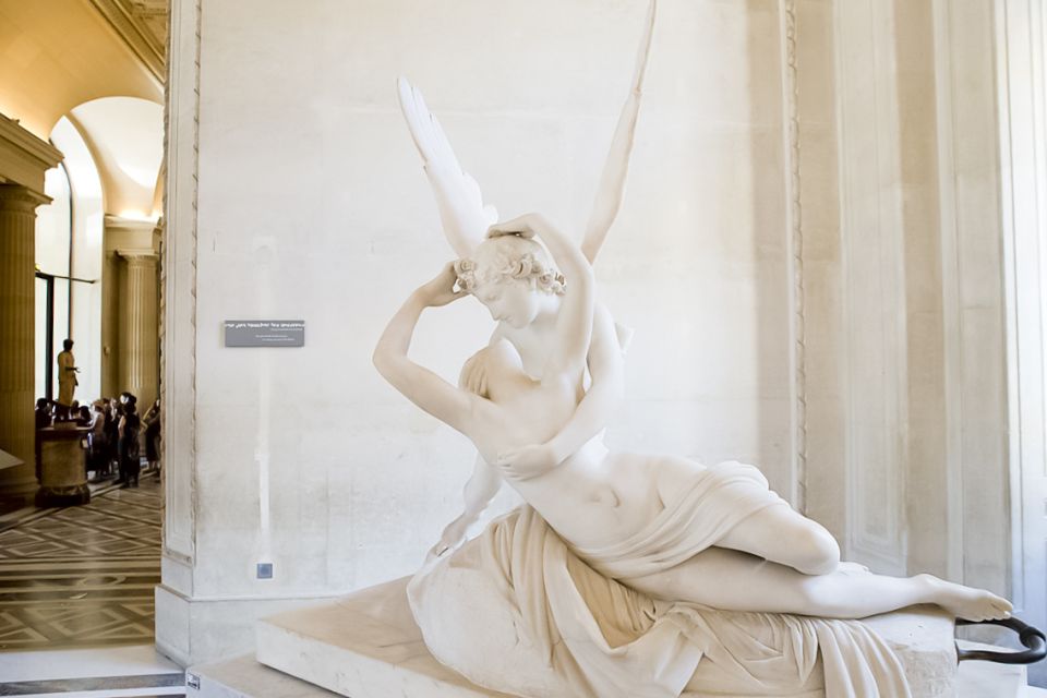 Paris Louvre: 2-Hour Private Tour for Groups or Families - Who This Tour Suits Best (and Who Might Want Another Option)