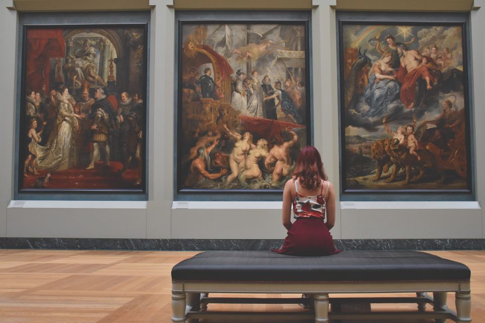 Paris: Louvre Masterpieces Tour with Pre-Reserved Tickets - Italian Renaissance power moves: Wedding Feast at Cana and Michelangelo’s Slaves