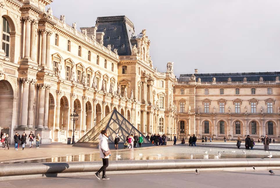 Paris: Louvre Museum Entry Ticket and Garden Walking Tour - Jardin du Tuileries: The Part Many People Rush Past