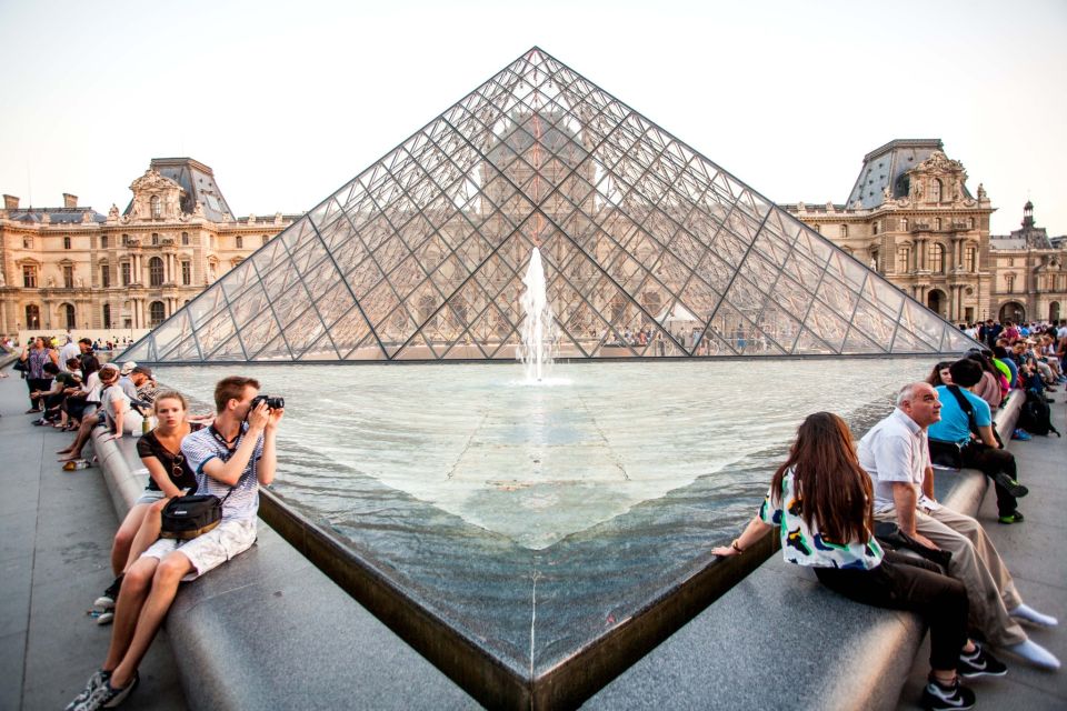Paris: Louvre Museum Guided Tour - Why the guide matters: how people like Julien, Monty, Sandrine, and Pierre shape the day