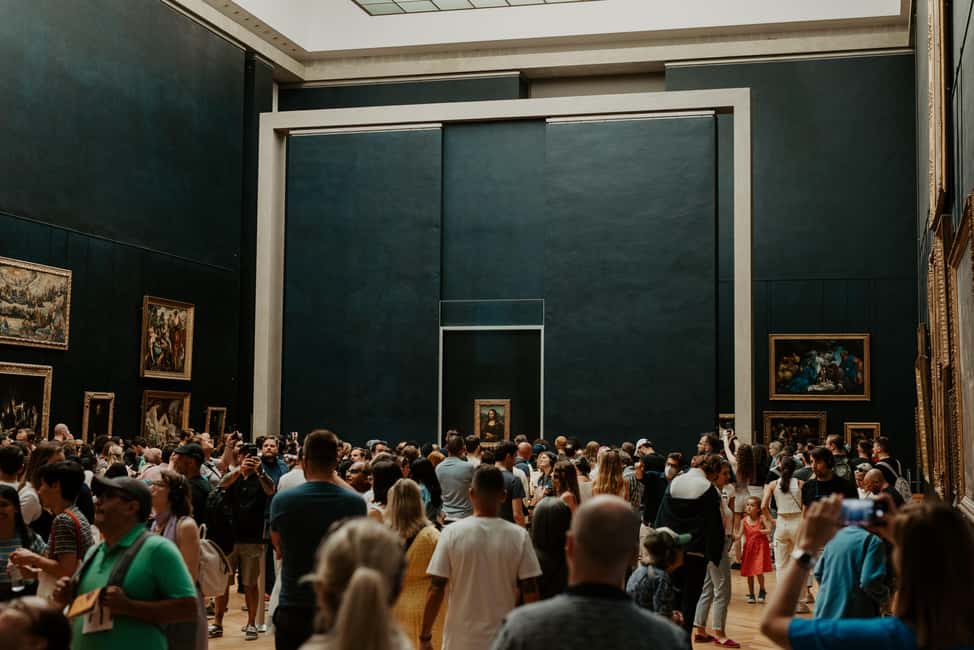Paris: Louvre Museum Hosted Entry and Mona Lisa Audioguide - Using the English Digital Audio Guide App (No Wi-Fi, Earphones Required)